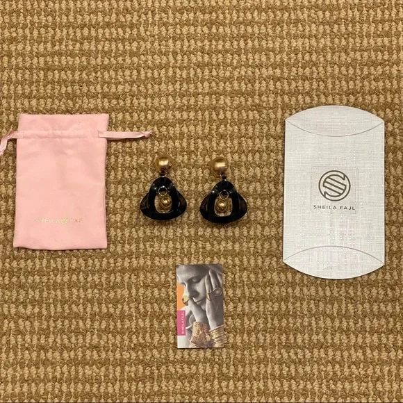 Sheila Fajl Do The Twist Earring Black - Picture 2 of 5